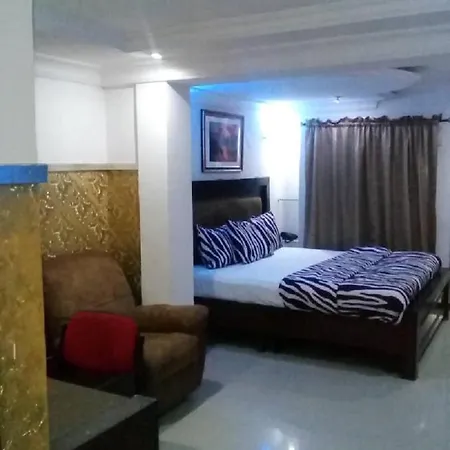 Theodawn Hotels @ Suite 29 Ikeja Exterior photo