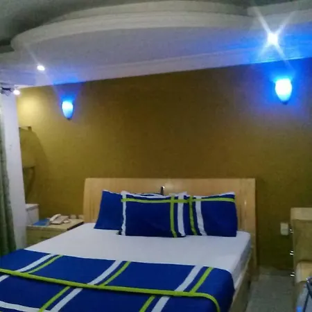 Theodawn Hotels @ Suite 29 Ikeja Exterior photo