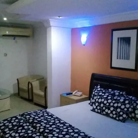 Theodawn Hotels @ Suite 29 Ikeja Exterior photo