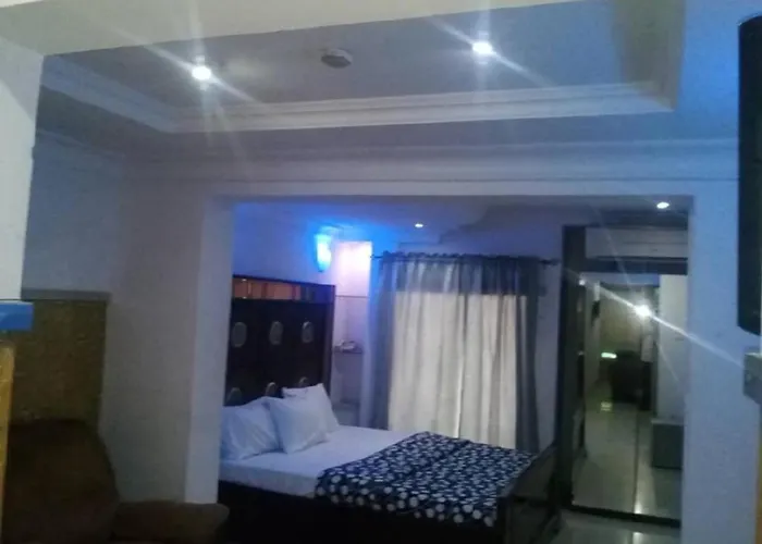 Theodawn Hotels @ Suite 29