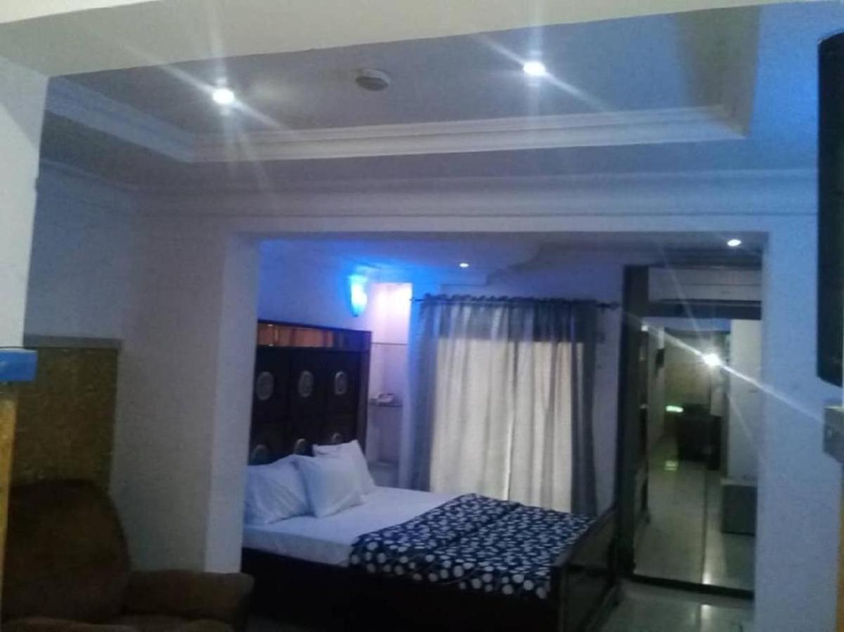 Hotel Theodawn @ 29